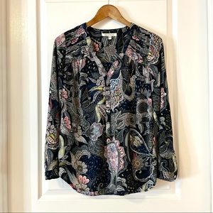 3/$20 Black Rainn paisley blouse